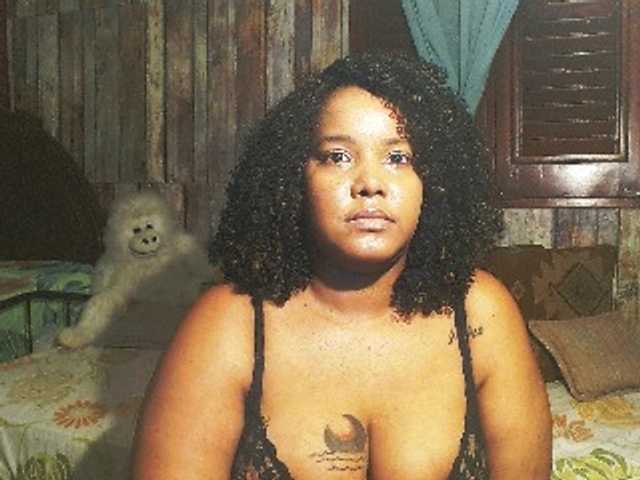 sarahlove16 live cam on BongaCams