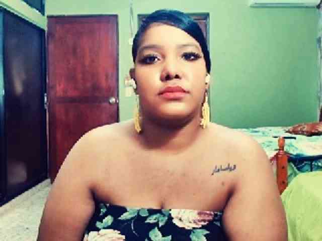 sarahlove16 webcam