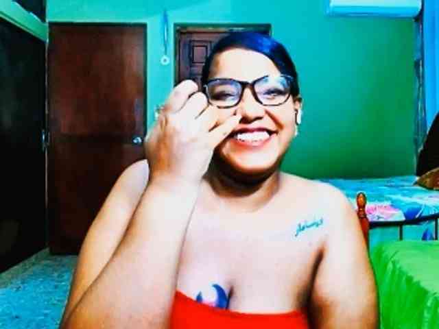 sarahlove16 webcam