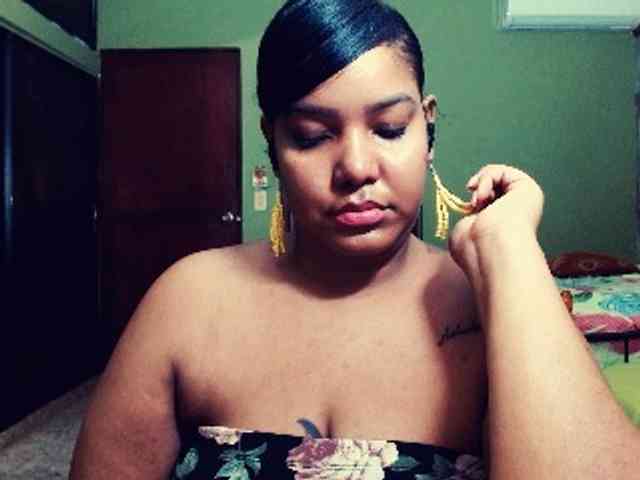 sarahlove16 webcam