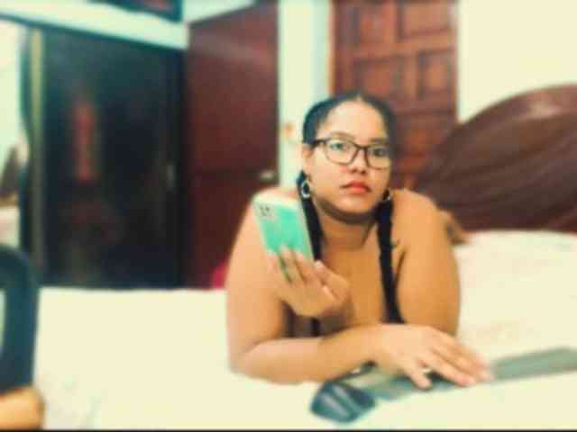 sarahlove16 webcam