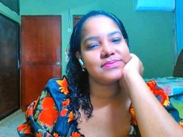 sarahlove16 webcam