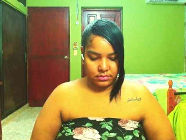 sarahlove16 webcam