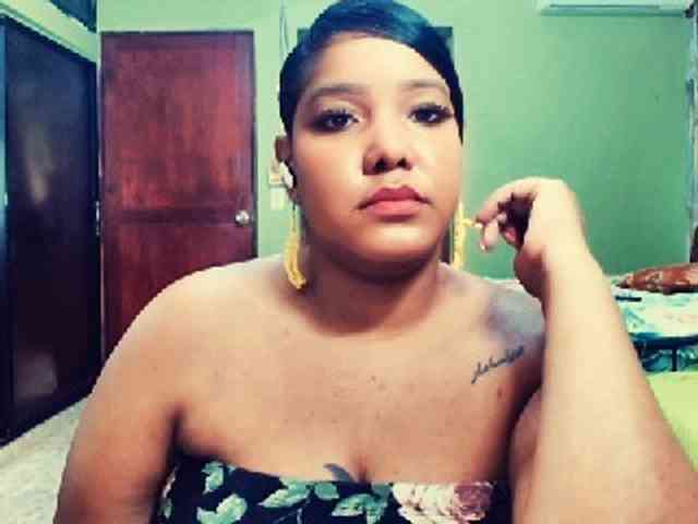 sarahlove16 webcam