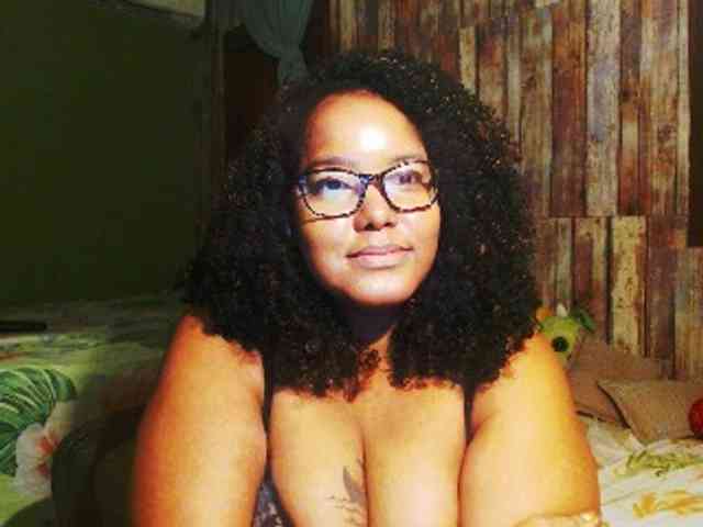 sarahlove16 webcam