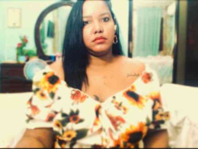sarahlove16 webcam