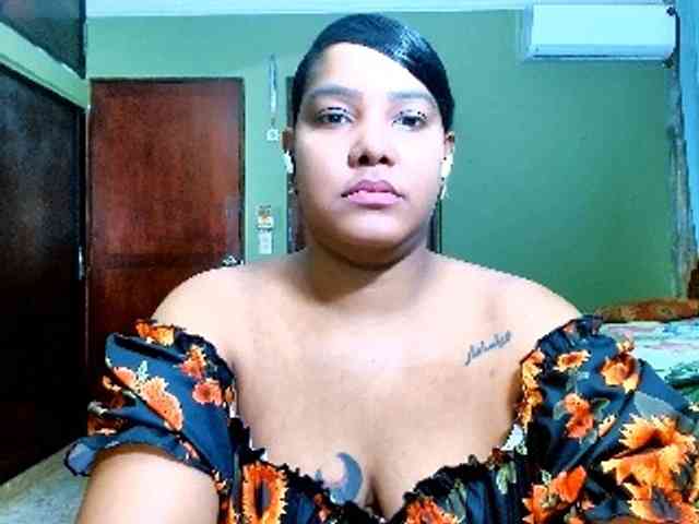 sarahlove16 webcam