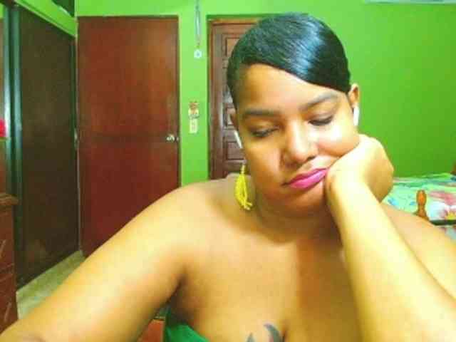 sarahlove16 webcam