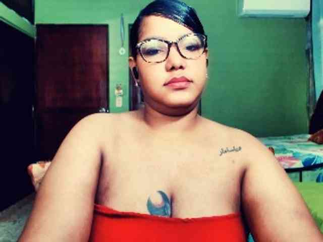 sarahlove16 webcam