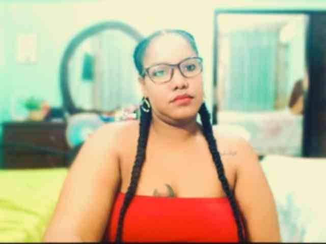 sarahlove16 webcam