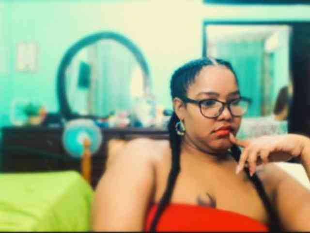 sarahlove16 webcam