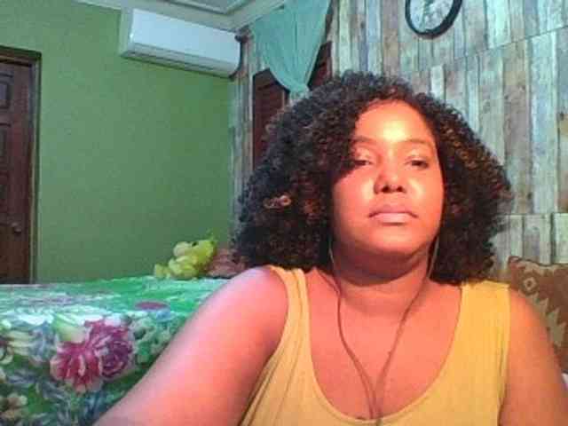 sarahlove16 webcam
