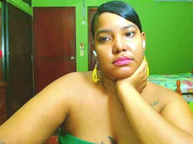 sarahlove16 webcam