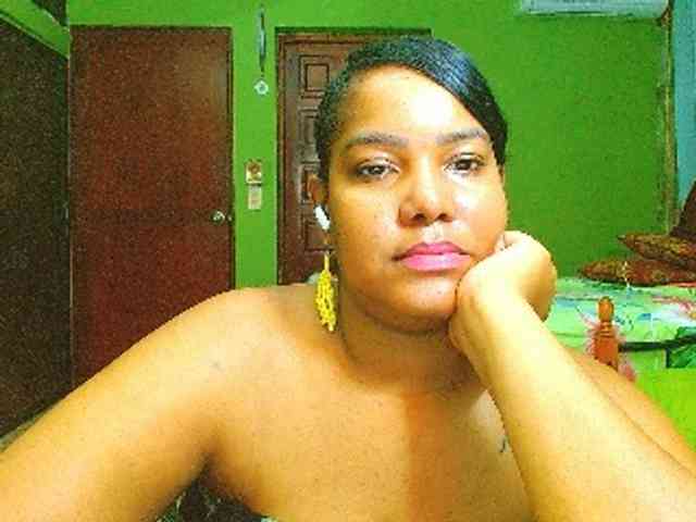 sarahlove16 webcam