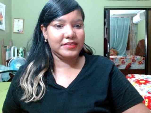 sarahlove16 webcam