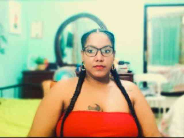sarahlove16 webcam