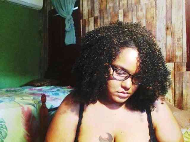 sarahlove16 webcam