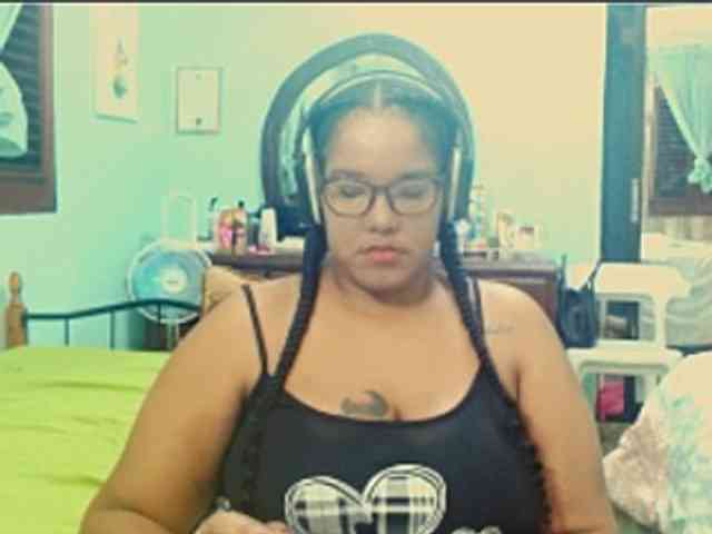 sarahlove16 webcam