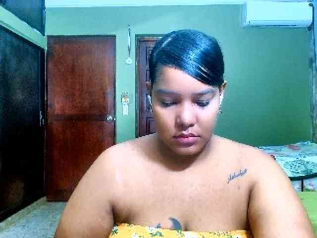 sarahlove16 webcam