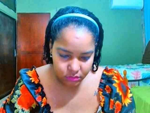 sarahlove16 webcam