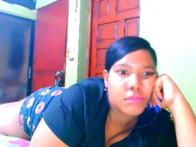 sarahlove16 webcam