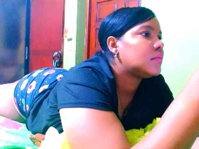 sarahlove16 webcam