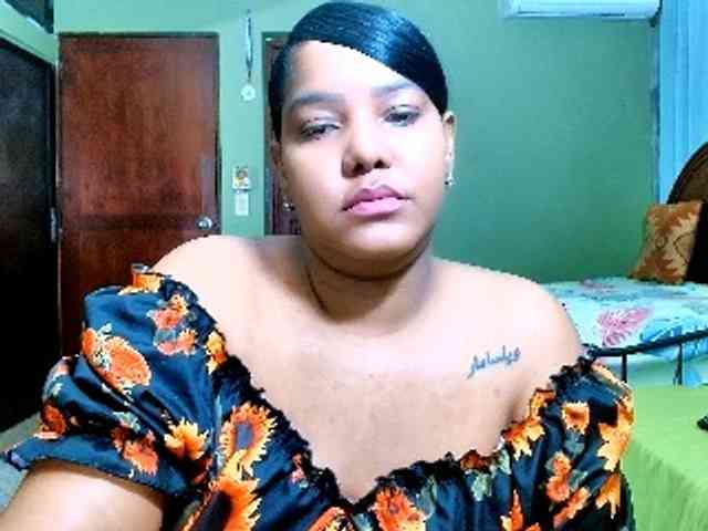sarahlove16 webcam