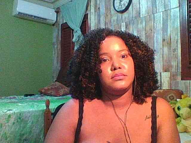 sarahlove16 webcam