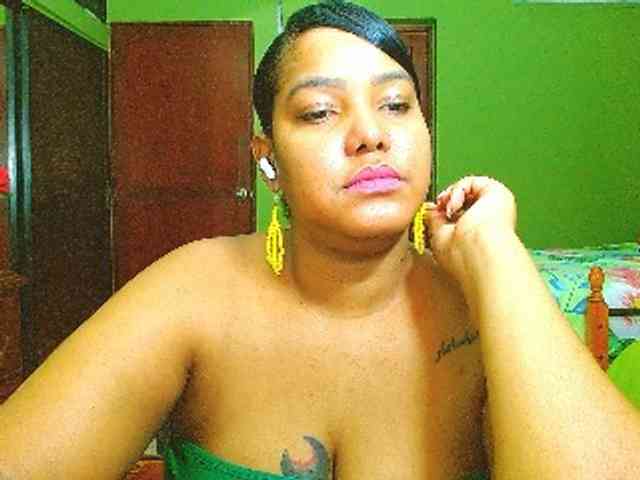 sarahlove16 webcam