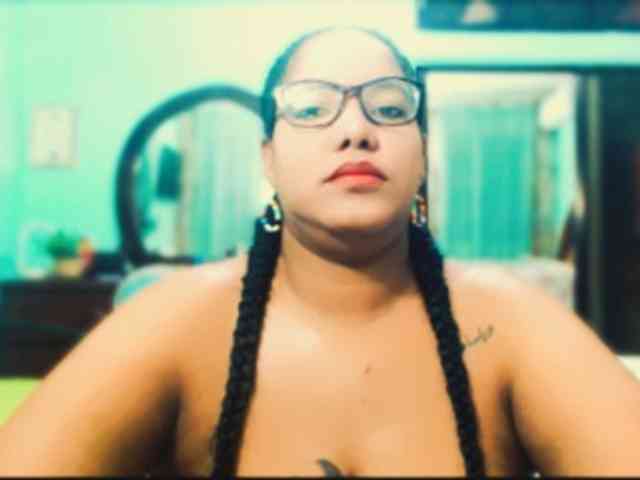 sarahlove16 webcam