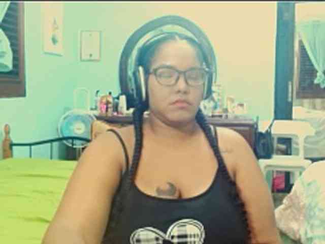 sarahlove16 webcam