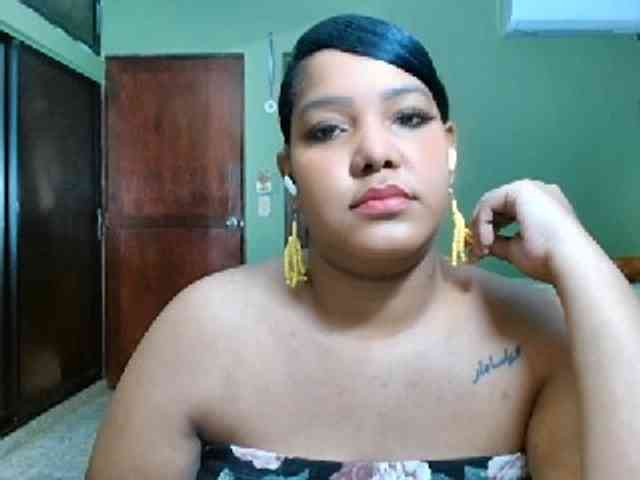 sarahlove16 webcam