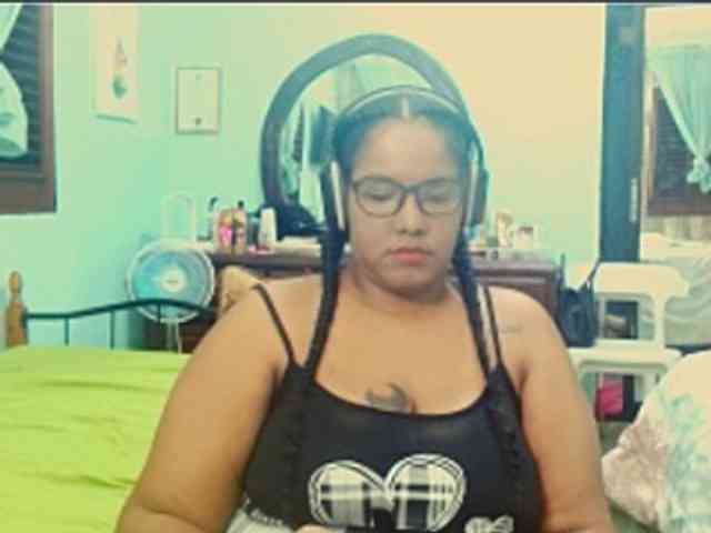 sarahlove16 webcam