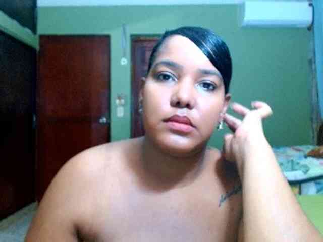 sarahlove16 webcam