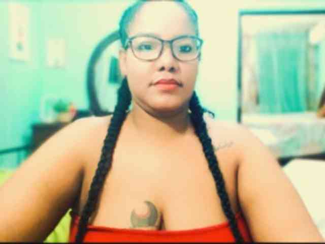 sarahlove16 webcam