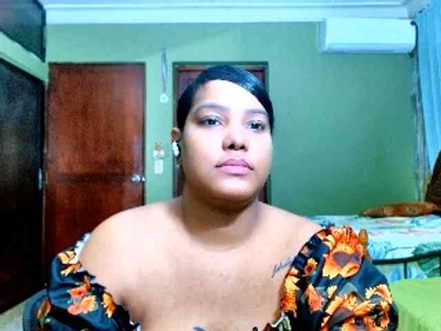 sarahlove16 webcam