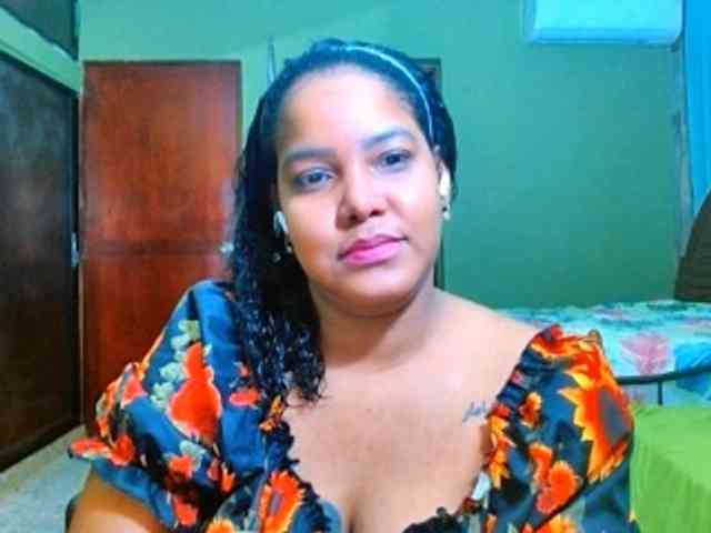 sarahlove16 webcam