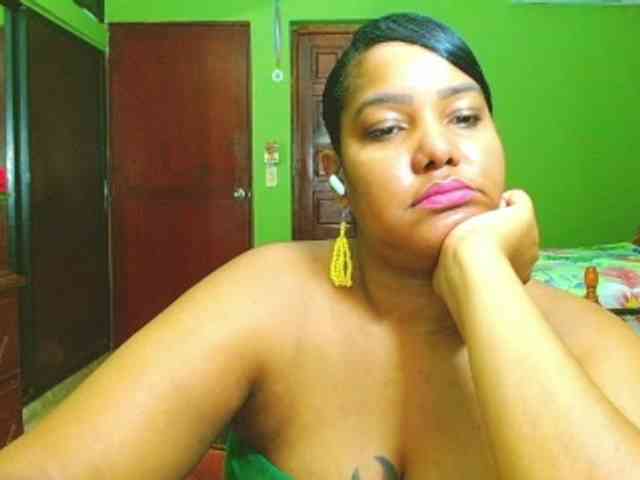 sarahlove16 webcam