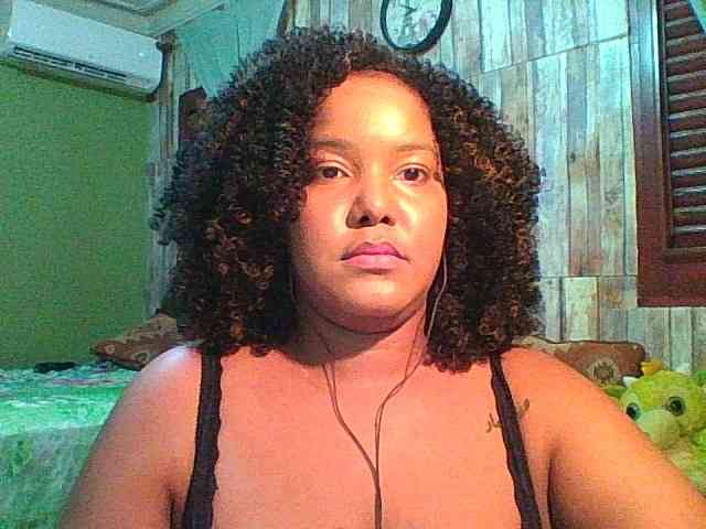 sarahlove16 webcam