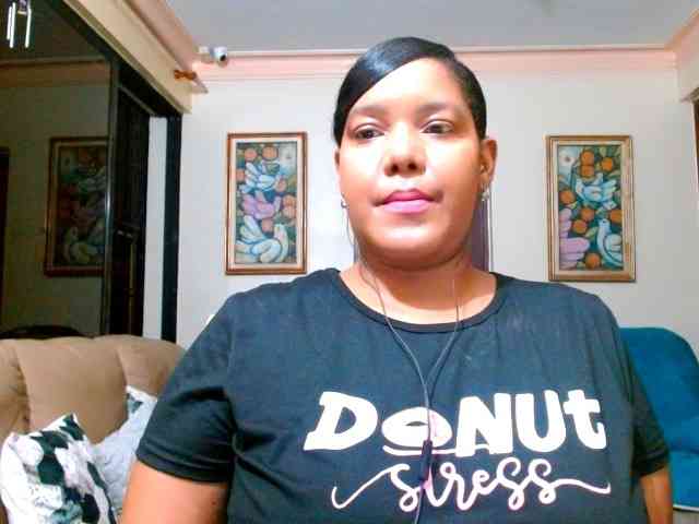 sarahlove16 webcam