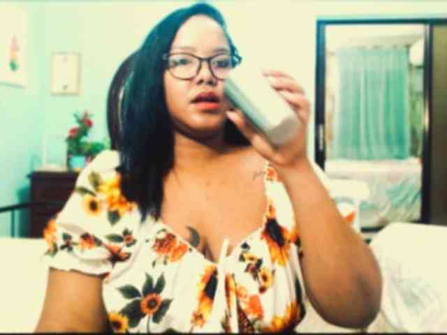 sarahlove16 webcam