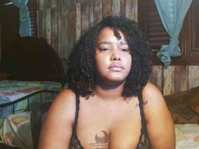 sarahlove16 webcam