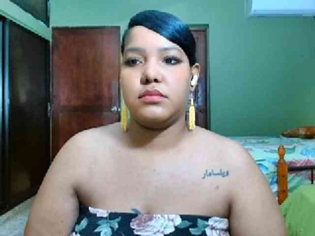 sarahlove16 webcam