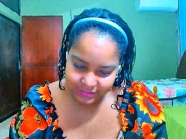 sarahlove16 webcam