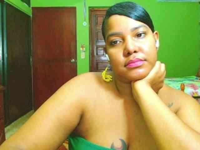 sarahlove16 webcam