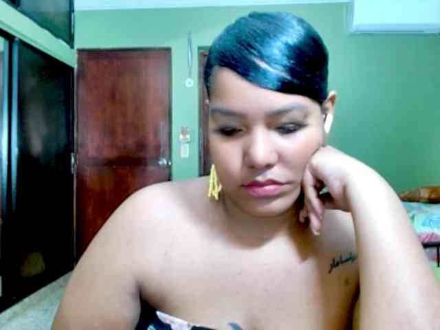 sarahlove16 webcam