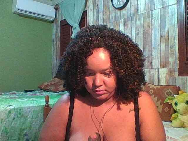 sarahlove16 webcam