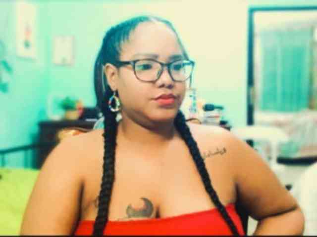 sarahlove16 webcam