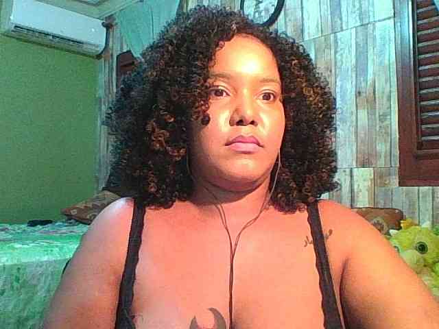 sarahlove16 webcam