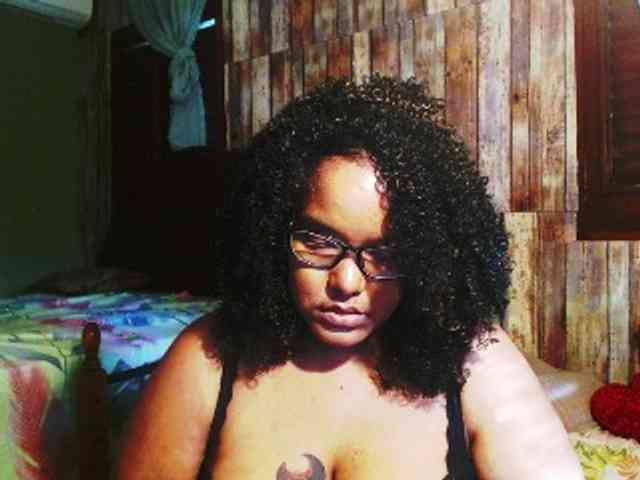 sarahlove16 webcam